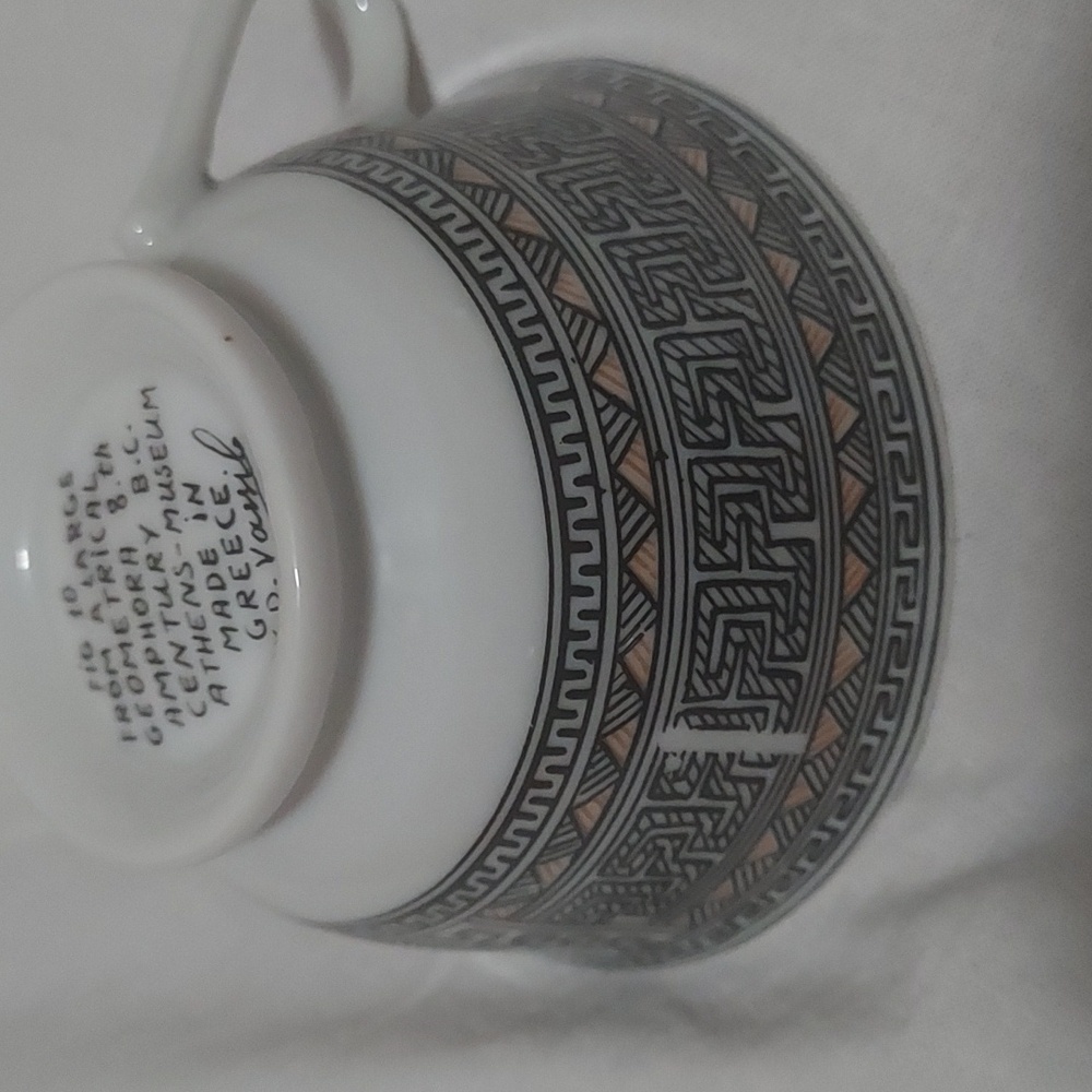 Vintage Tea Cup And Saucer - Picture 4 of 5